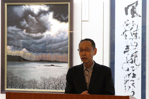 作品の総評をする下瀬審査委員長
