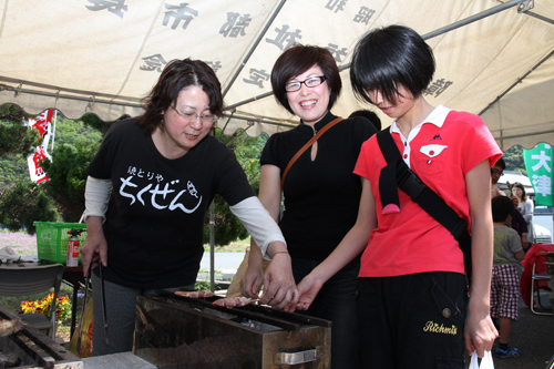 思いがけず焼き鳥に挑戦！