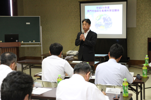 あいさつをする福島基記仙崎海上保安部長