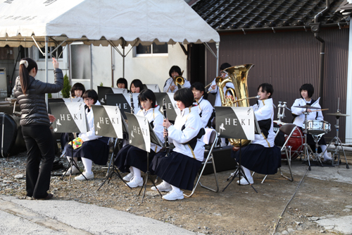 吹奏楽部による演奏が披露された