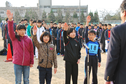 選手宣誓する黄波戸スポーツ少年団