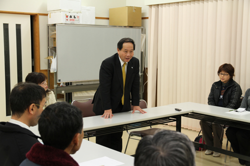 懇談会の冒頭の市長のあいさつ