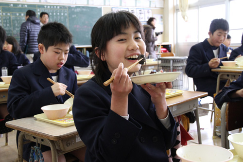 給食のようす