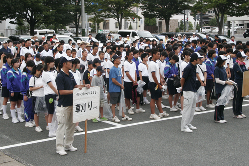 深川地区の開会式には多くの人が参加しました