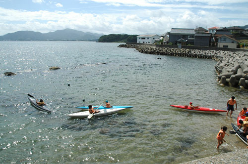 真夏の海のカヌーは気持ちいい