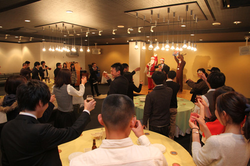 乾杯！でパーティはスタート