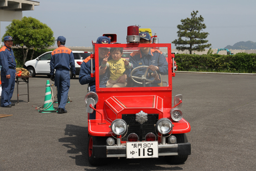 ミニ消防車も大人気