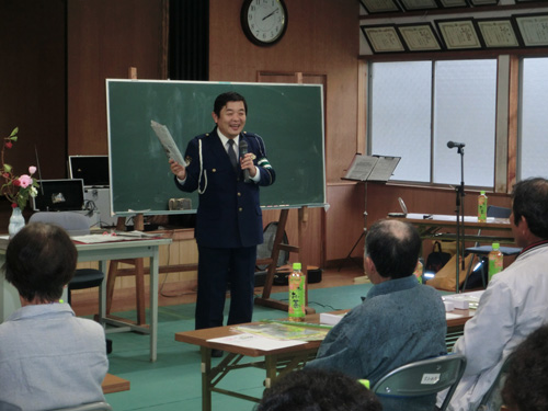 講師の佐々木警部補