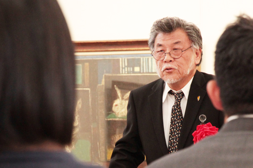 講評する竹内さん