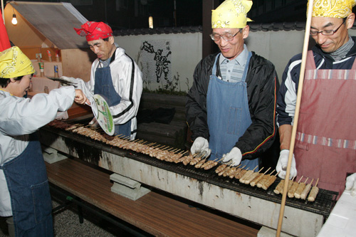焼き鳥も販売された