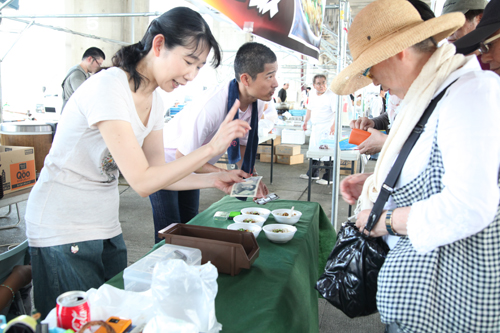 魚介類部門を制したk’sきっちんのブース