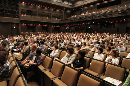 多くの市民ががん検診について考えを深めた