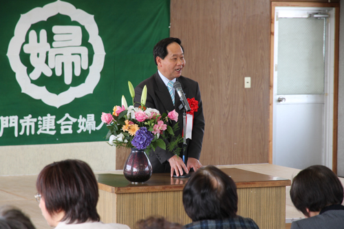 ユーモアを交え講話を行う大西市長