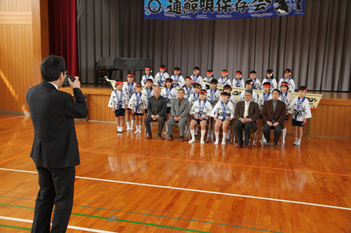 最後に鯨唄保存会のメンバーと記念写真