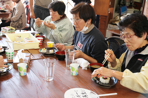 試食のようす