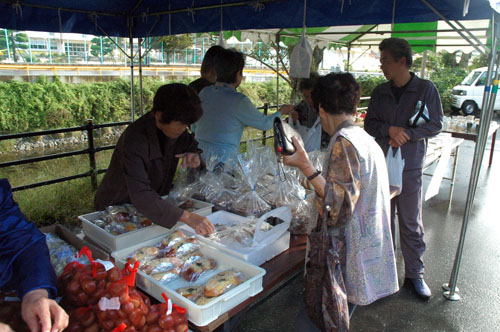 毎回売り切れるほど人気の手作りパン