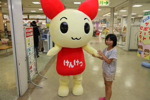 献血キャンペーンのマスコット「けんけつちゃん」は大人気