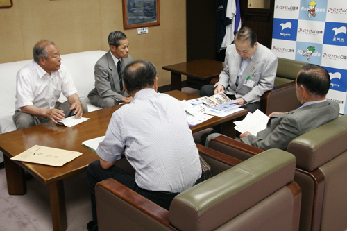 市長への報告会