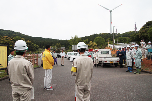 点検前、笠本県議のあいさつ