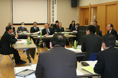 大西市長の提案に他の3市長が耳を傾ける