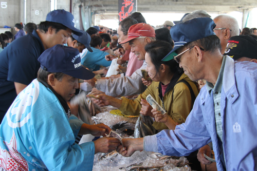 鮮魚・活魚販売スタート！