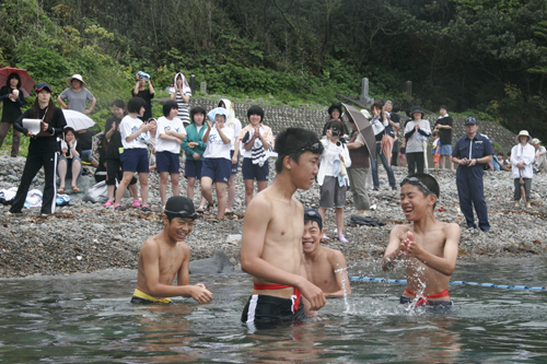 意外と冷たい水温にびっくり