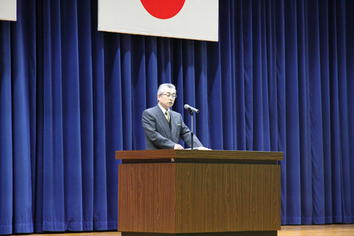 講話する松浦校長