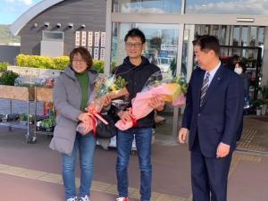 500万人目のご夫婦と市長