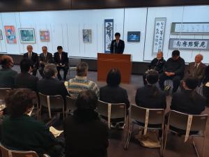 市長美術展会場全体　あいさつ