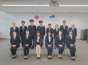 新規採用職員記念撮影