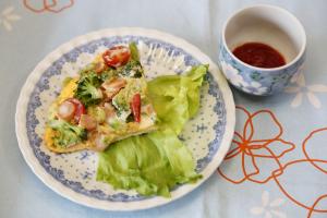 野菜たっぷりオープンオムレツ