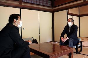 お話し