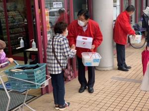 市長赤い羽根共同募金の様子