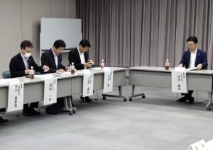 理事会の様子