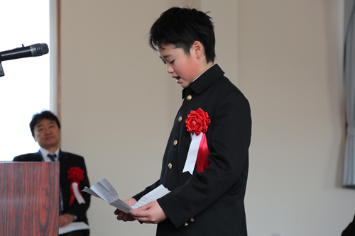 門前子ども会の西山さんがお礼の言葉を述べる