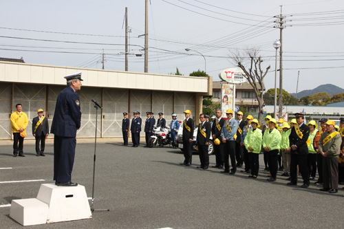 市内の企業や団体から約60人が参加