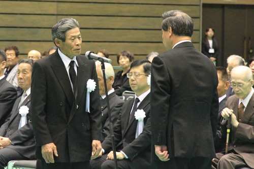 長門市連合遺族会の花岡会長が謝辞