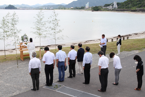 大西市長をはじめ、境川区の辻野自治会長など関係者約10人が出席
