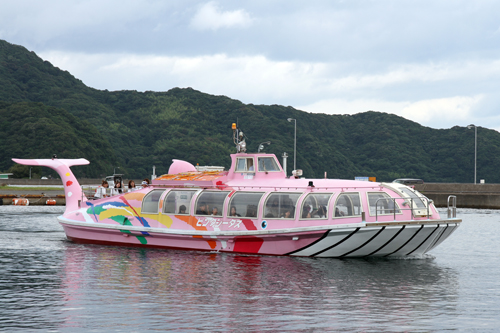 青海島観光汽船はこれからが観光シーズン