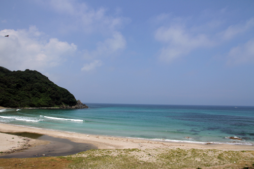 全国でも有数の水質の良さを誇る二位ノ浜海水浴場