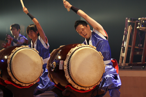 鼓波会の迫力ある演奏