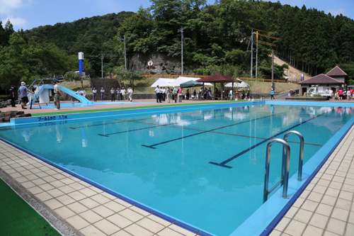 利用期間は7月21日（木曜日）から8月31日（水曜日）まで、時間は10時～16時