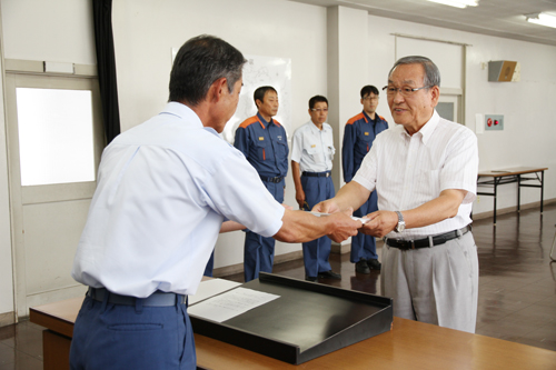 社会福祉法人福祥会 福祥苑の辻野史朗顧問に認定証が交付される