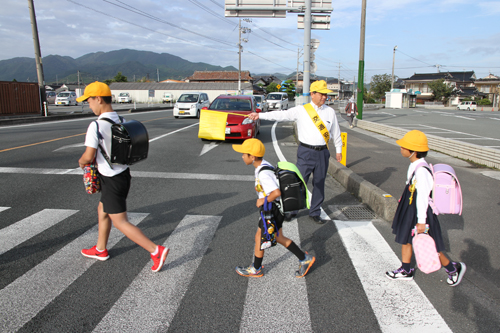 秋の全国交通運動は３０日まで