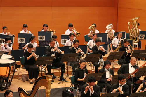 菱海中学校吹奏楽部と大阪交響楽団の共演