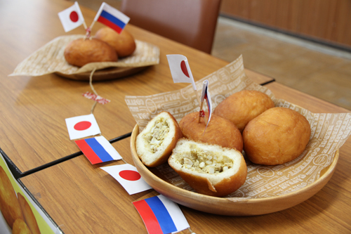ピロシキは10月15日の「ながと鉄道まつり」、23日の「ながとふるさとまつり」で無料配布される予定