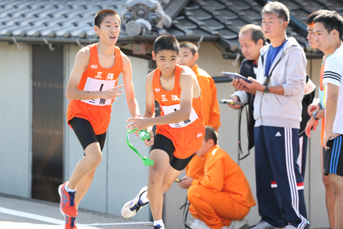 中学校の部で優勝を果たした三隅中学校Aチーム