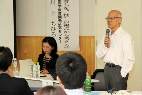 性の問題は子どもを基準にした教育システムが必要と語る木谷氏