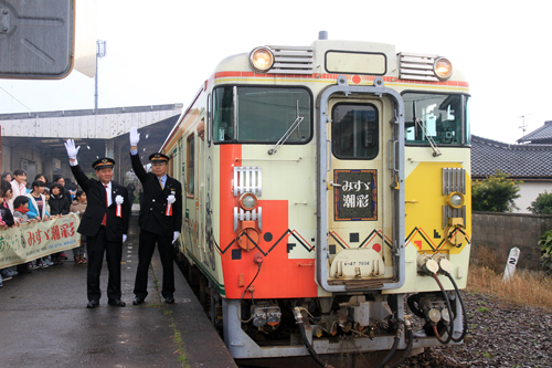 惜しまれつつ みすゞ潮彩 ラストラン 長門市ホームページ