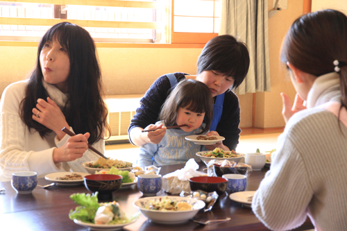 調理後は参加者全員で試食会